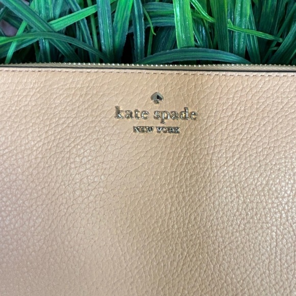 Kate Spade Pebbled Leather Large Wristlet Orange NWT